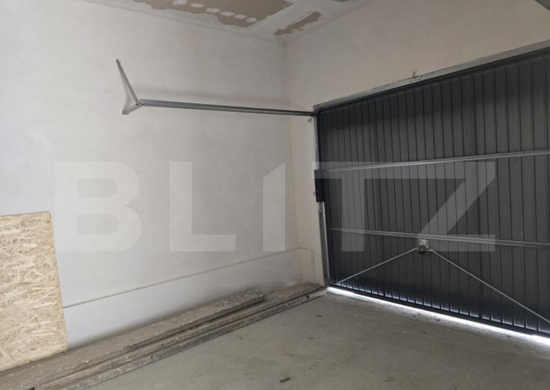 Casa 2 camere, 120 mp -7.8 ari teren . Lazuri - 3