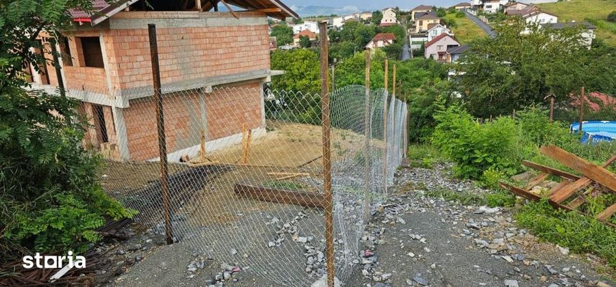 Casă cu 4 camere cu Teren 250 Mp în Apahida