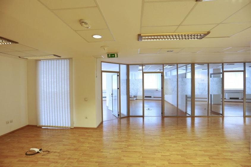 Spatiu birou in zona Romana - 1