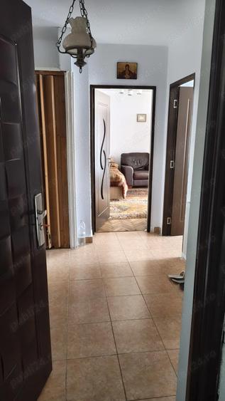 Garsoniera zona pia?a, parter, mobilata - 2