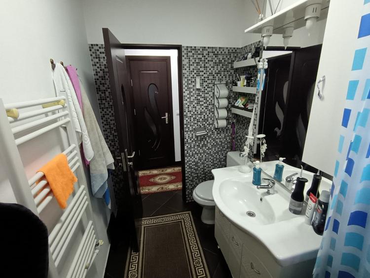 APARTAMENT 2 CAMERE, MOBILAT SI UTILAT, ET.3/4, PODU ROS, RENOVAT RECENT - 9