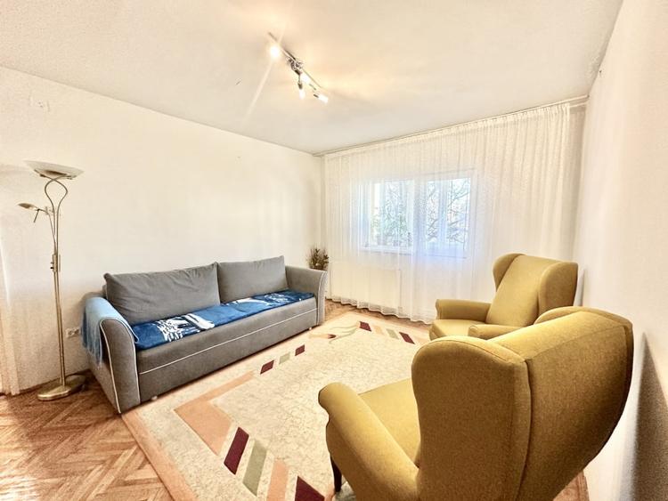 Apartament cu 3 camere semidecomandat mobilat - zona Girocului - 2