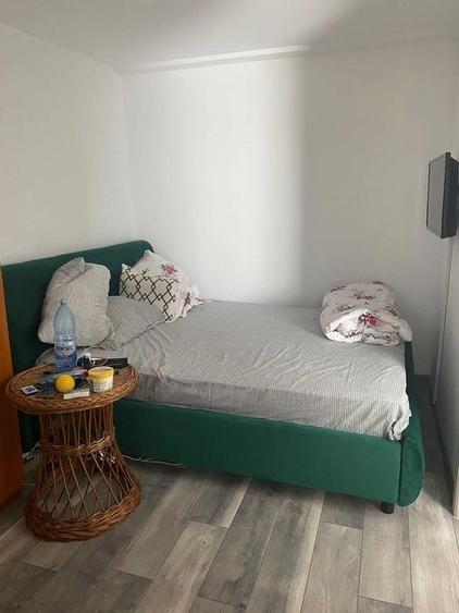 Vând apartament  zona 100 - 1