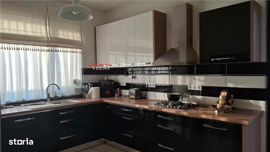 Casă cu 6 camere cu Teren 507 Mp în Central
