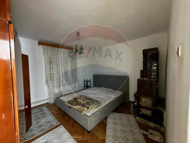 Casă / Vilă cu 6 camere de vânzare - 9