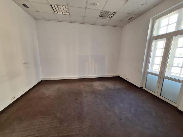Spatiu Comercial/Birouri 250mp 9 Camere de Inchiriat *Calea Victoriei* - 2