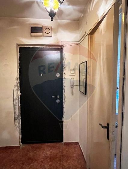 Vanzare apartament 3 camere, decomandat, Drumul Taberei - Bd. 1 Mai - 8