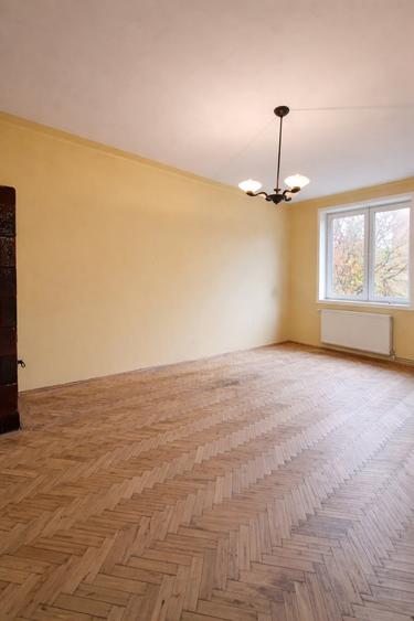 Apartament  trei camere  etajul 1 - 3