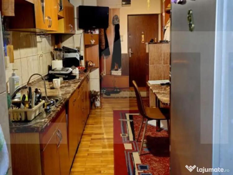 Apartament de vanzare, cu 3 camere decomandat, 76 mp, zona c - 10