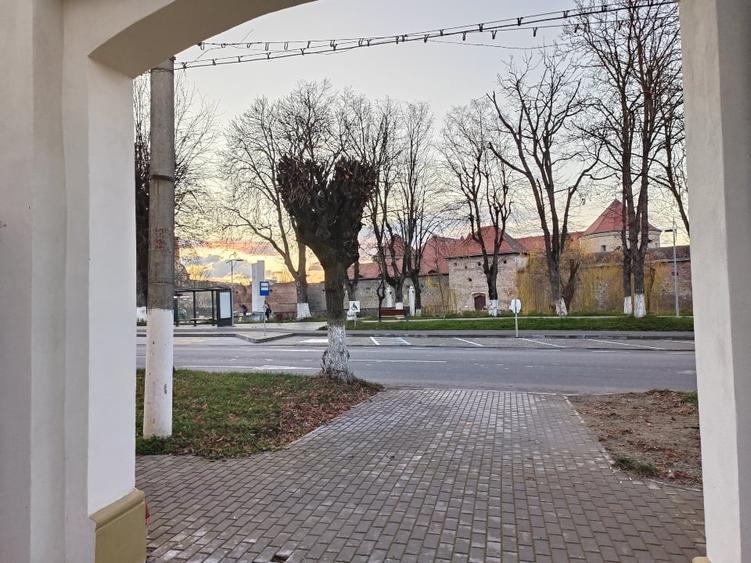 ofer spatiu comercial frontal Cetatea Fagaras - 8