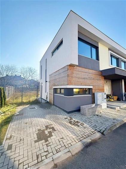 Vila tip duplex in cartier rezidential, 3 dormitoare, 2 bai, pompa de caldura, B - 1