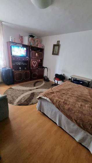 Garsoniera etaj 1 centru - 1