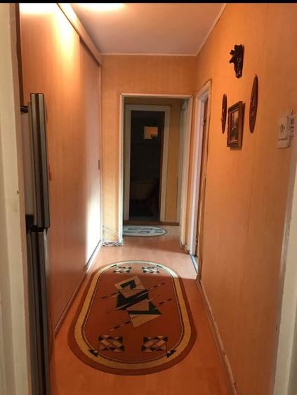 Inchiriez apartament 3 camere, Zimbru , Iasi , etaj 6/10. - 6