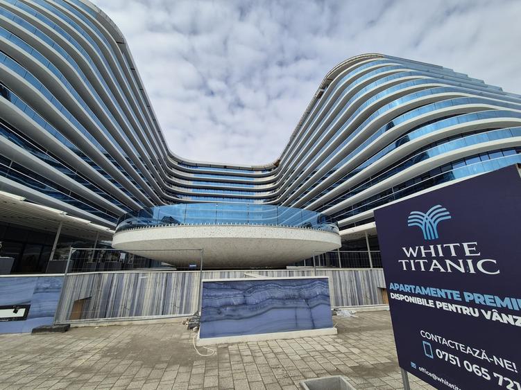 Mamaia -WHITE TITANIC- apartament spectaculos cu vedere la mare - 1