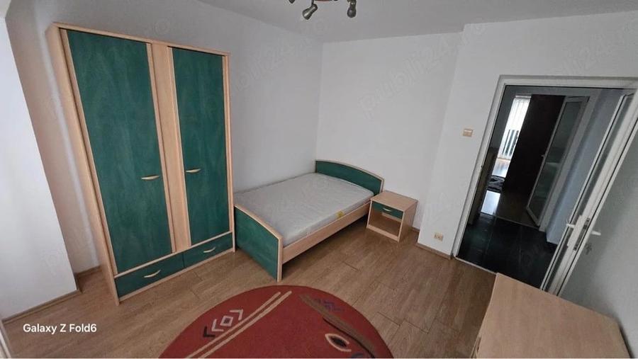 Apartament cu 3 camere decomandat în Decebal