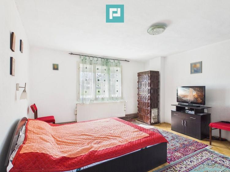 Casă solidă cu 5 camere in localitatea Almaș, Arad - 14
