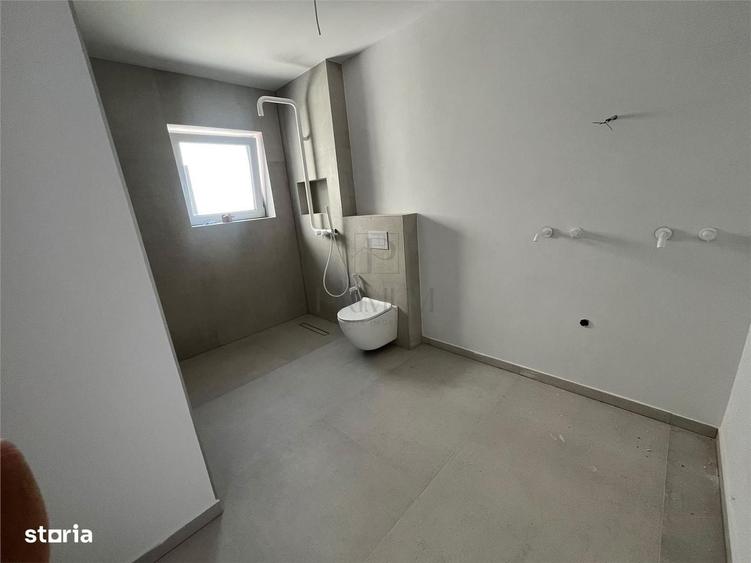 Apartament cu 4 camere decomandat în Dumbrăvița
