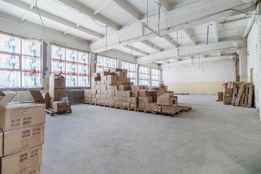 Spatiu industrial  – 3.540 mp utili, birouri 600 mp, randament in - 16