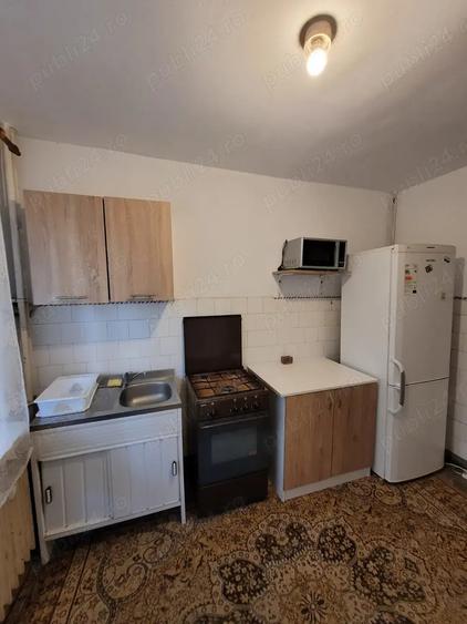 Inchiriez apartament 3 camere decomandat ultracentral - 7