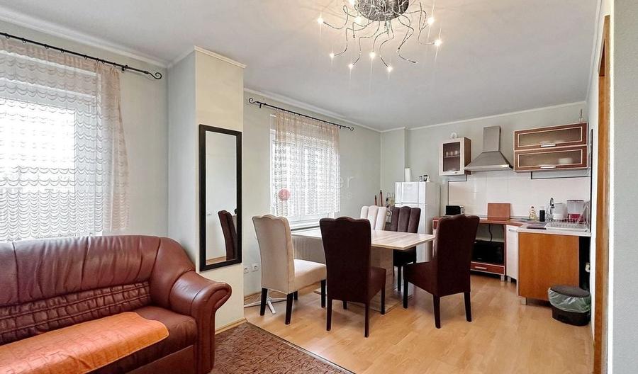 Zona centrala - suprafata generoasa - 3