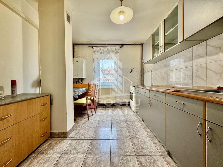 Apartament 3 camere ,90m utili, zona Alfa - 1