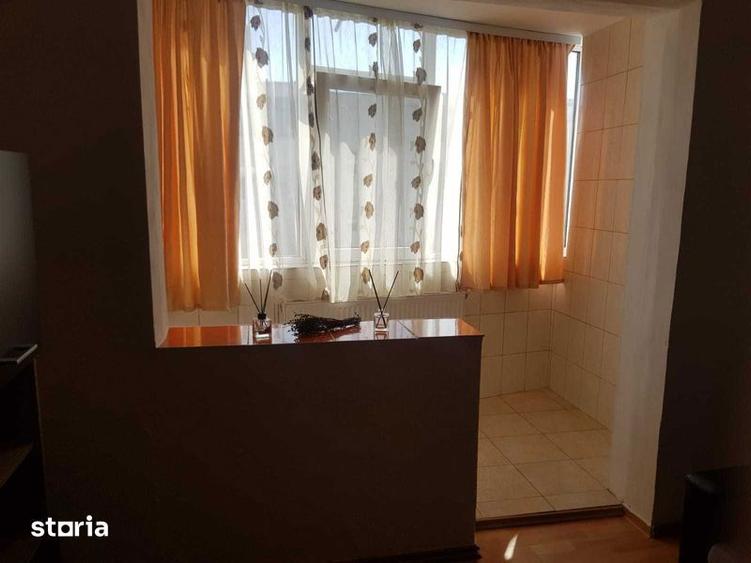 Inchiriez apartament doua camere Viziru 1 - 6