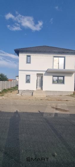 Casa individuala de vanzare in Cristian - 2