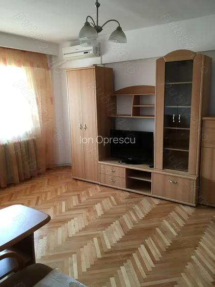 Vand apartament 3 camere decomandat, Str. Pietroasa Vand apartament 3 camere decomandat, Str. Pietroasa