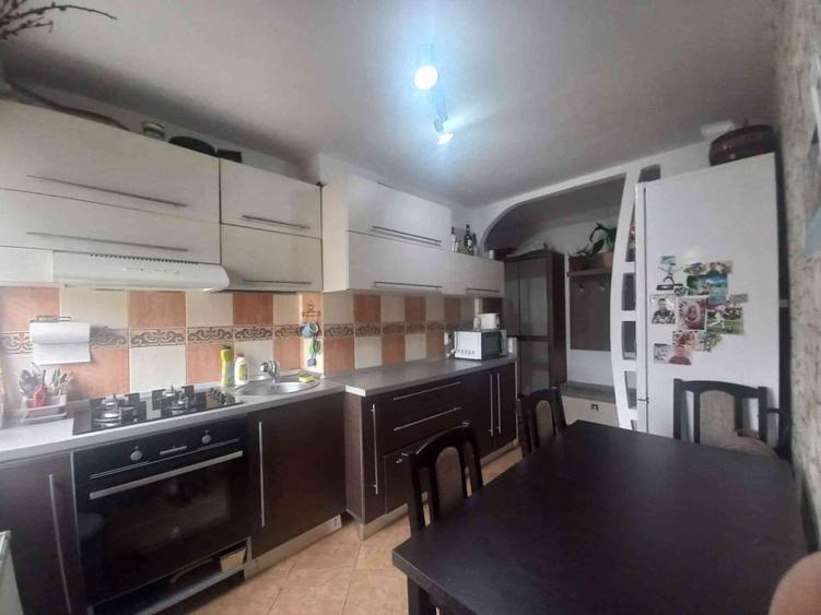 Vand apartament 2 camere tip x mare - 3