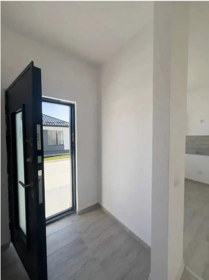 READY TO MOVE |4 camere | 230 mp curte - 2