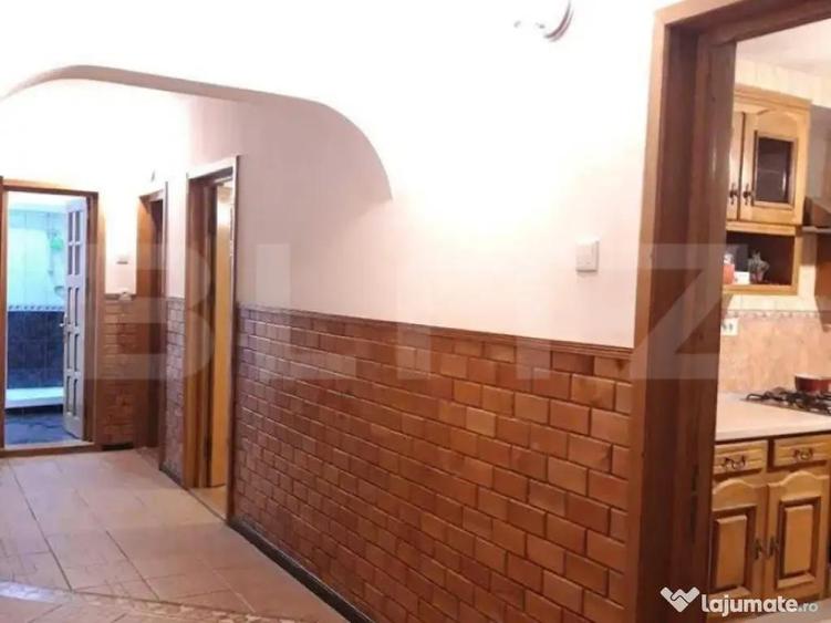 Apartament 4 camere, 100 mp, zona Nicolina - 2