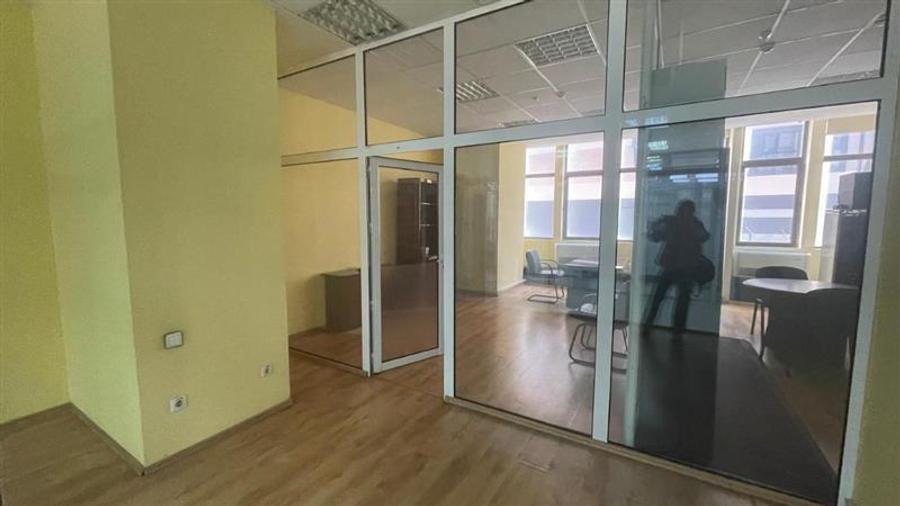 Spatiu birou, 2 camere - 4