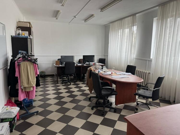 Vând Hală Producție 1.800 mp și Teren 4.500 mp în Focșani - 5