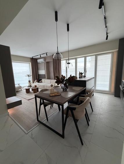 Apartament cu 3 camere decomandat în Theodor Pallady
