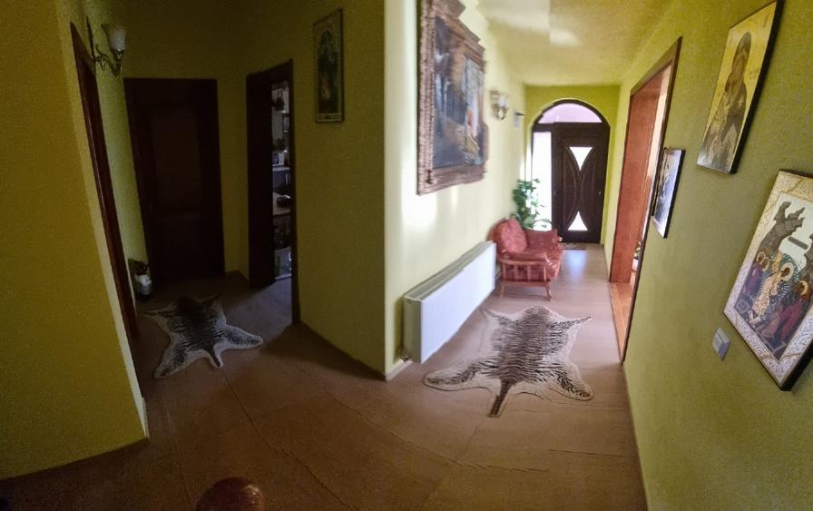 Vând Casă Spațioasă în Vladimirescu  - 2