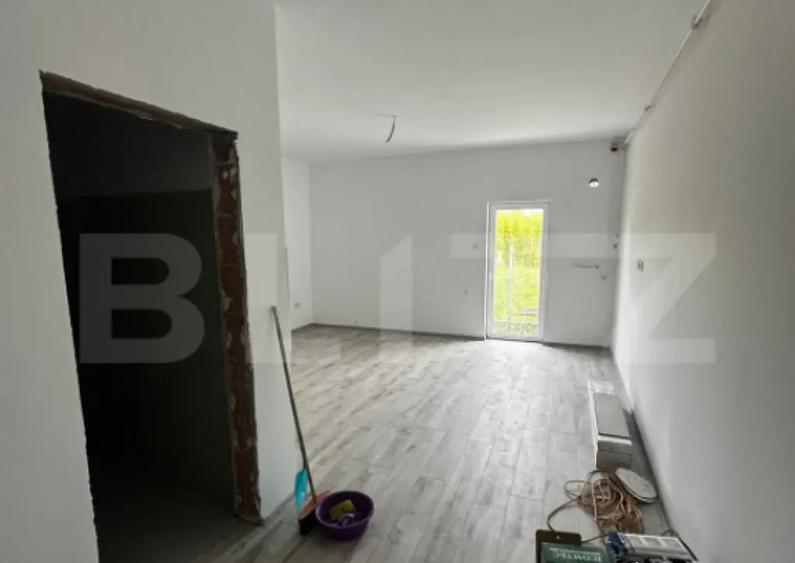 Garsoniera semifinisata, 35 mp, zona Uzina de Apa - 1