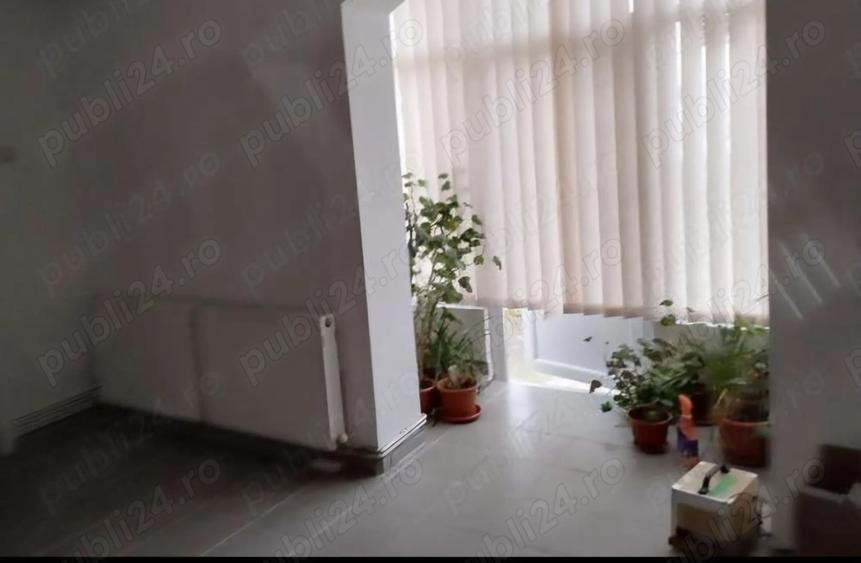 Spațiu comercial, de 84 mp, în Central