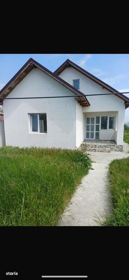 Casă cu 4 camere cu Teren 400 Mp în Central