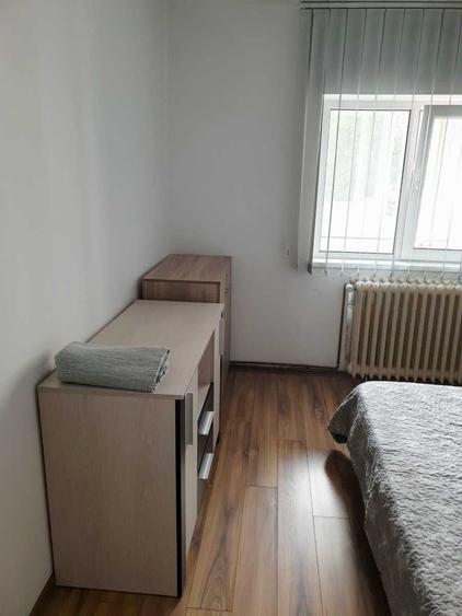 Apartament cu 2 camere decomandat în Petru Rareș