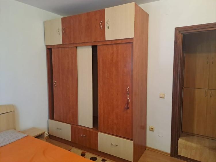 Apartament cu 2 camere semidecomandat, mobilat în Păcurari