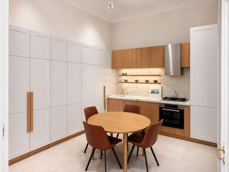 Apartament cu 3 camere semidecomandat, mobilat în Ultracentral