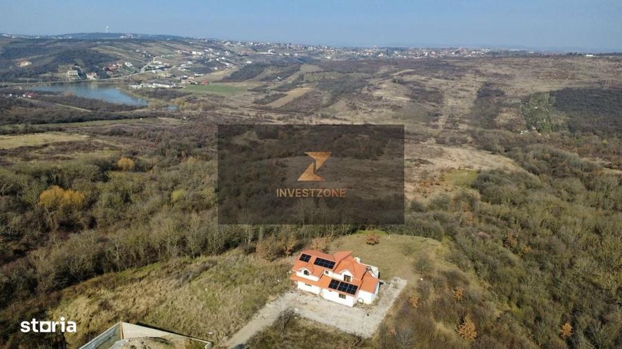 Casă cu 4 camere cu Teren 1253 Mp în Central