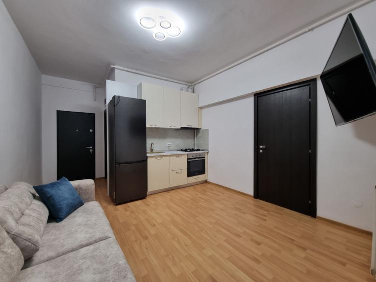 Apartament cu 2 camere semidecomandat în Universitate