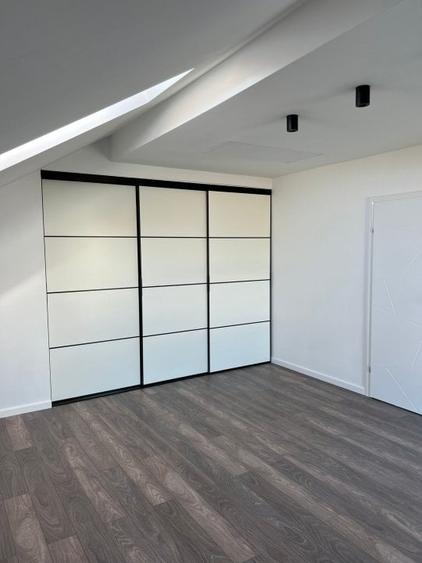 Casă individuală cu 4 camere cu Teren 350 Mp în Târgșoru Vechi