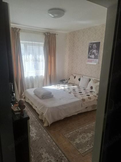 Proprietar Vand Apartament 4 camere - 4