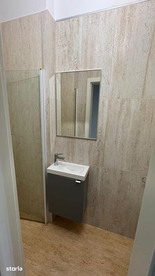 Casă cu 9 camere cu Teren 120 Mp în Cantemir