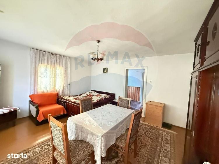 Casă cu 4 camere în Șaru Dornei