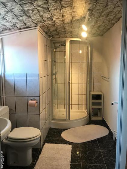 Casă cu 8 camere cu Teren 776 Mp în Urlați