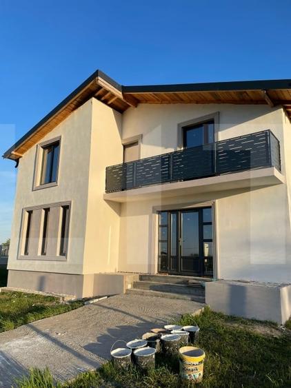 Casă individuală cu 4 camere cu Canalizare în Piatra-Olt