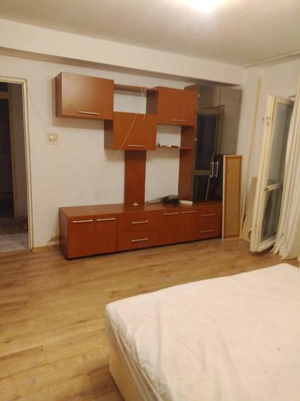 Garsonieră decomandată în Berceni